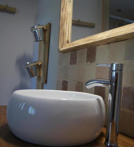 חדר סופריור, L’antre D’eux