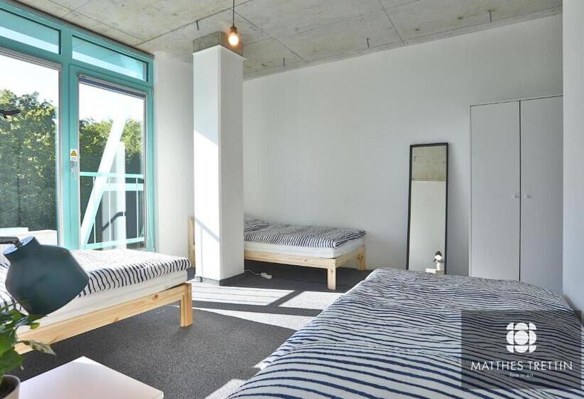 バスルーム共有のトリプルスタンダード, Project Bay   Workation / Coworking