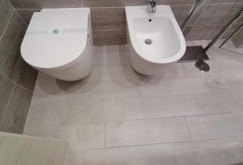 اتاق لوکس با چشم‌انداز دریا, Costa Blu