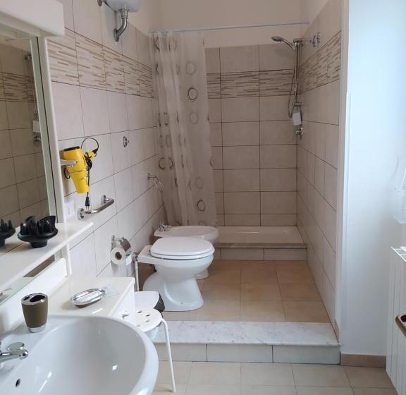 חדר סטנדרט לשלושה, Bed & Breakfast Acquaviva Di Vullo Vincenzo