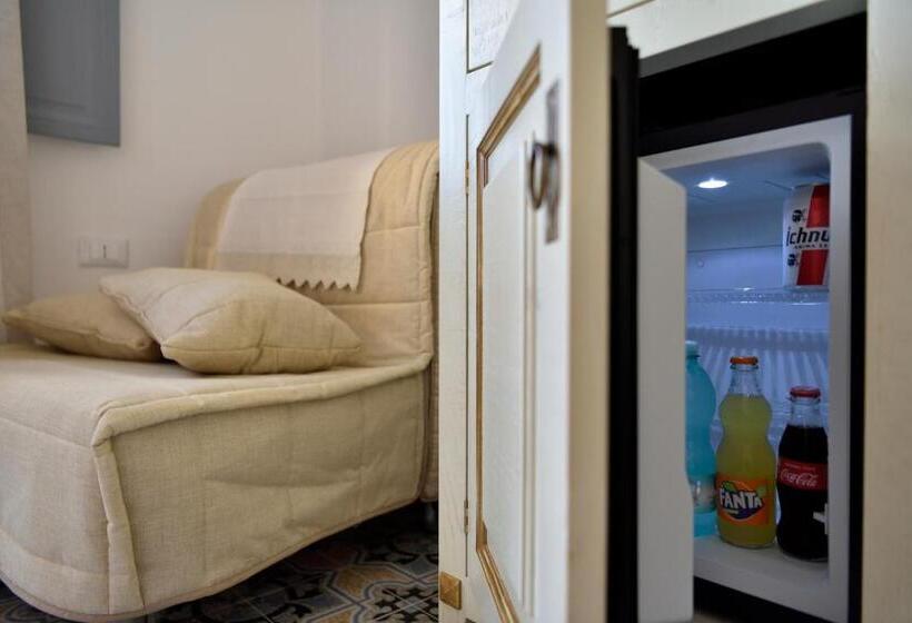 غرفة قياسية مزوَّدة بشُرفة, Fund E Monte