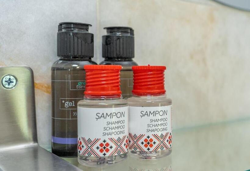 标准三人间, Vila Cataleya