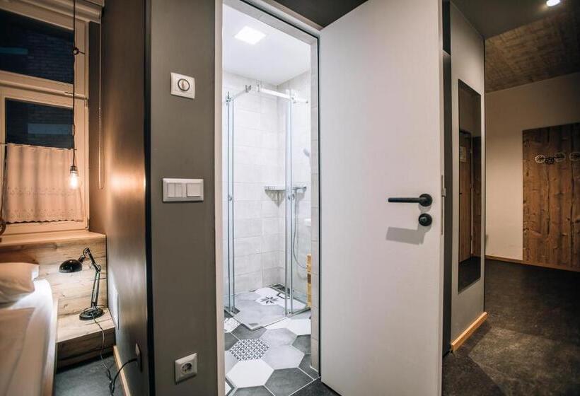 آپارتمان 1 خوابه همکف, Becycle Sustainable Stay And Travel