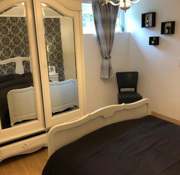 디럭스 룸, Au Refuge Du Spéléo