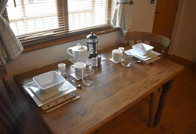 キングサイズベッドのスタンダードルーム, Lyonshall Lodge