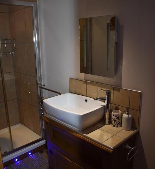 キングサイズベッドのスタンダードルーム, Lyonshall Lodge