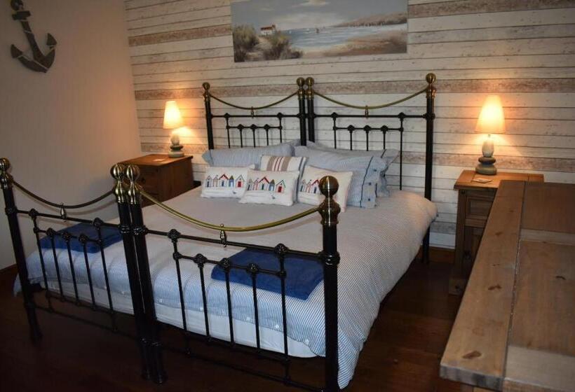 バルコニー付きデラックスルーム, Lyonshall Lodge