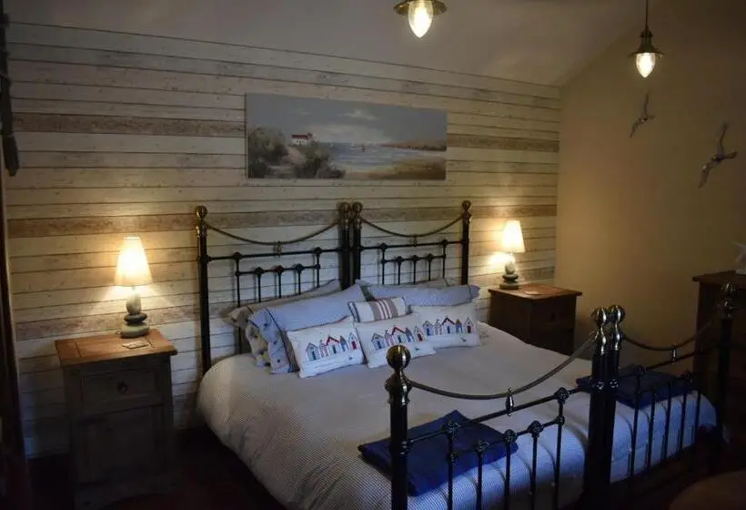 バルコニー付きデラックスルーム, Lyonshall Lodge