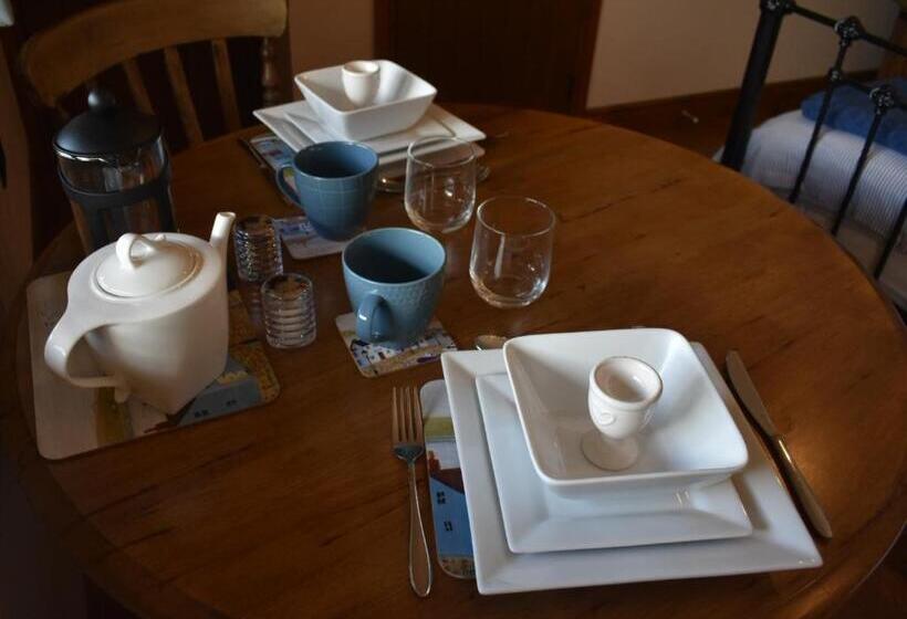 バルコニー付きデラックスルーム, Lyonshall Lodge