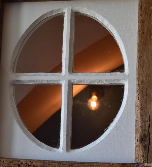 اتاق خانوادگی, Moulins De Clan