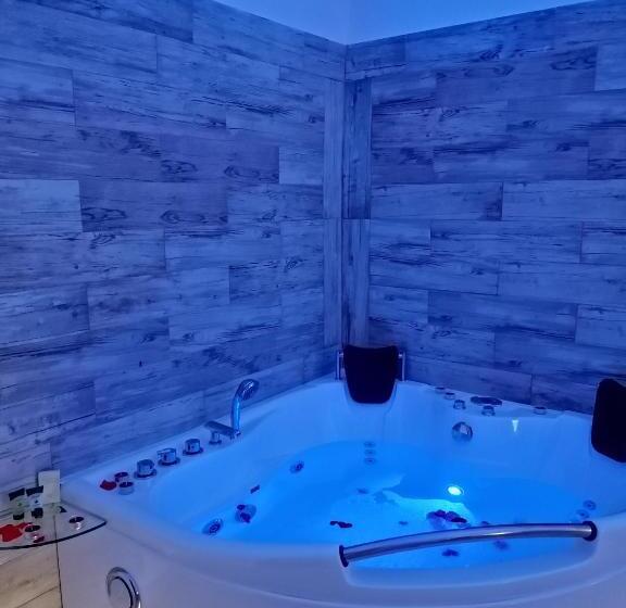Люкс с гидромассажем, Welfare Suite