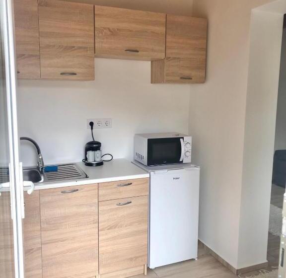 Номер Стандарт Внутренний, Léna Vendégház