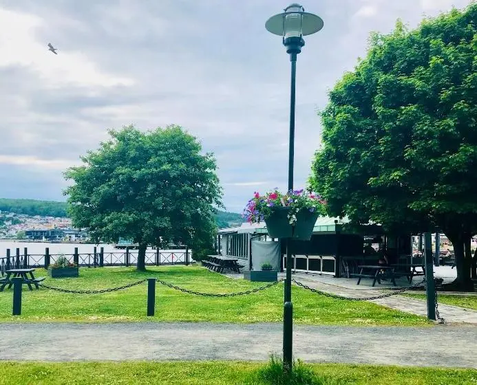 اتاق استاندارد با سرویس بهداشتی مشترک, Larvik Pensjonat