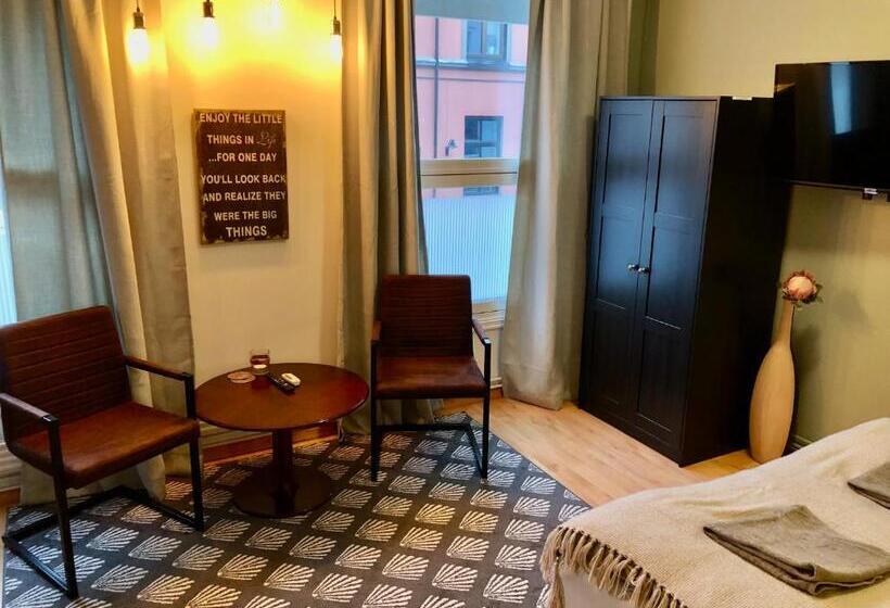 اتاق استاندارد با سرویس بهداشتی مشترک, Larvik Pensjonat