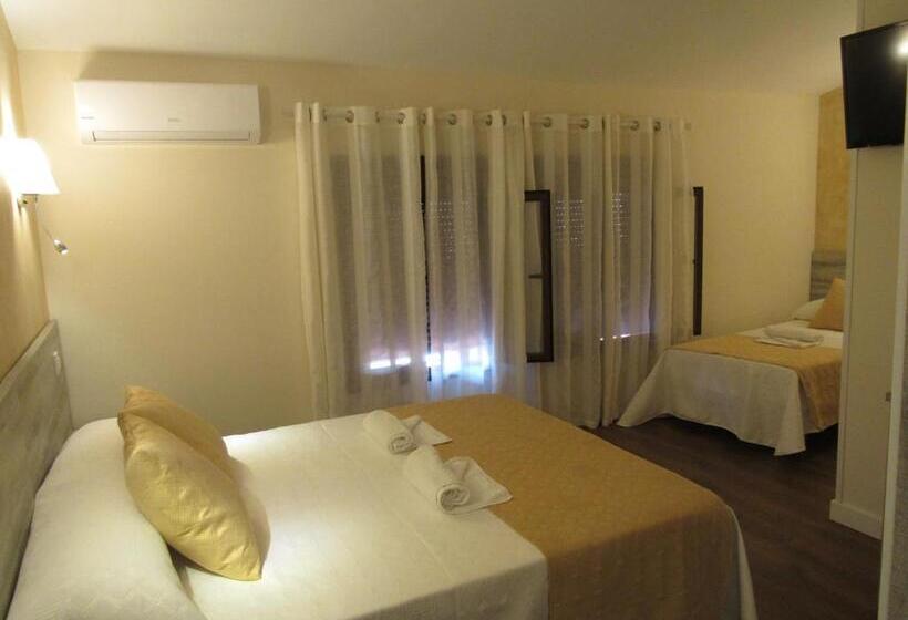 חדר סטנדרט לשלושה, Albergue El Encuentro