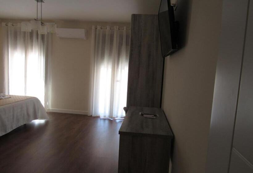 Люкс с Балконом, Albergue El Encuentro