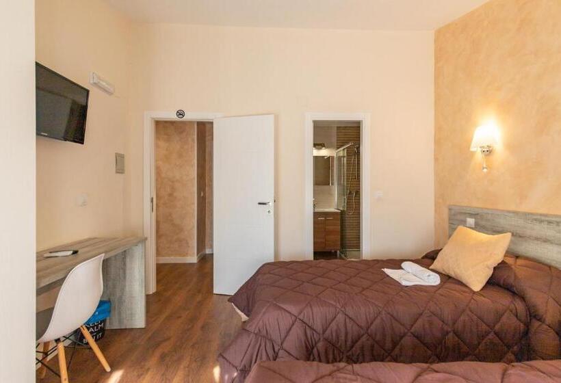 חדר סטנדרט לשלושה, Albergue El Encuentro