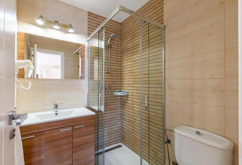 חדר סטנדרט לשלושה, Albergue El Encuentro