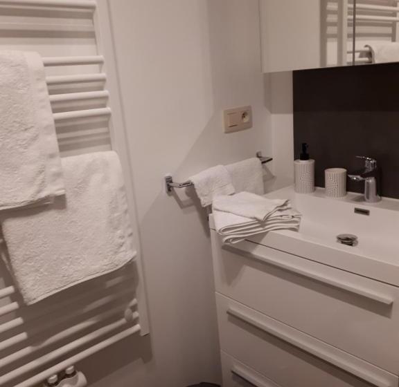 スタンダードルーム, Studio La Rotonde