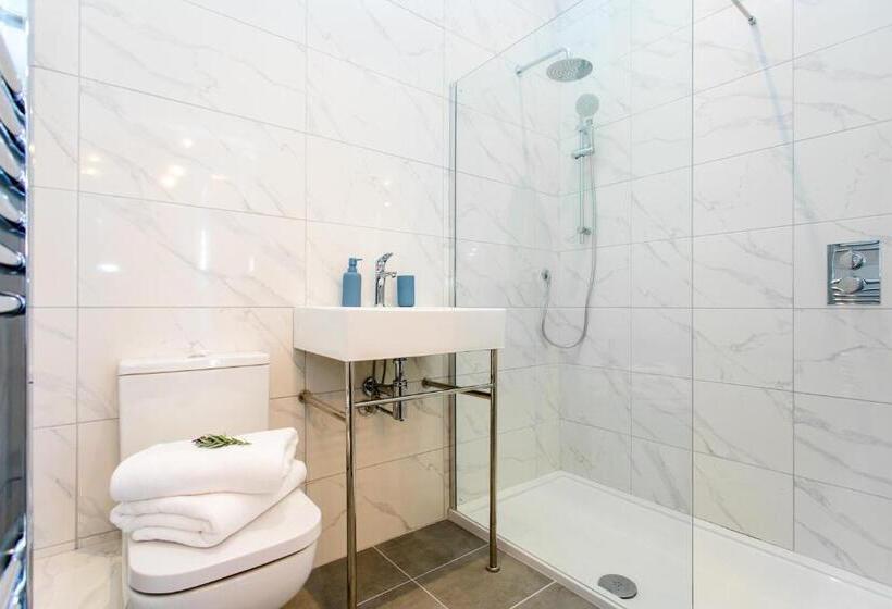 חדר דחוקס עם מיטת קינג, Stay Coastal