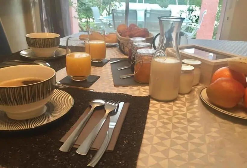 Standard-huone Puutarhanäkymä, Chambre D’hôtes Vaucluse