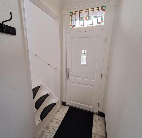 Fyrbädds Standardrum, De Bloemenhof