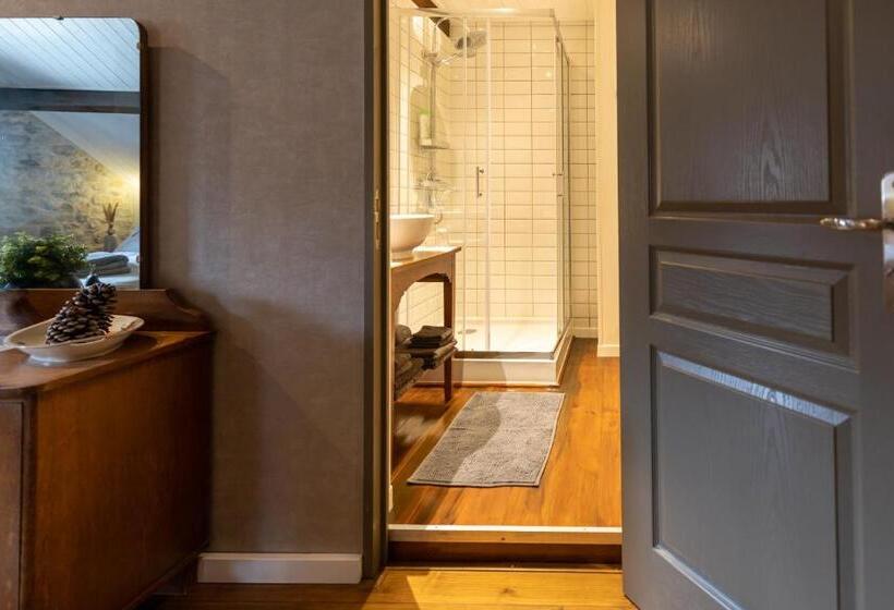 家庭间, Domaine La Pomme De Pin