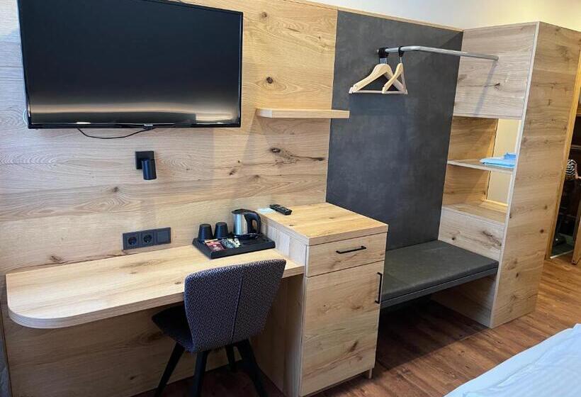 Quarto standard, Gasthof Metzgerei Drei Linden