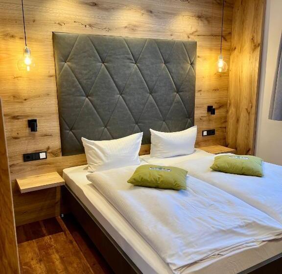 Quarto standard, Gasthof Metzgerei Drei Linden