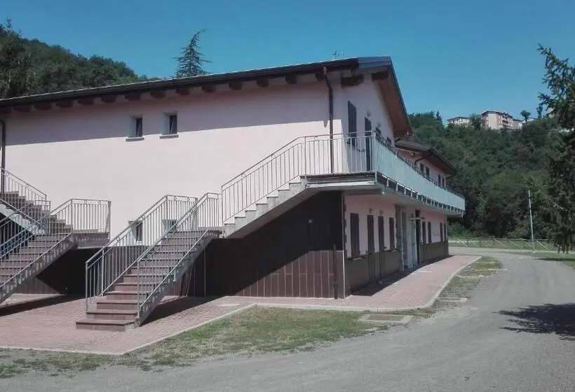 スタンダードトリプルルーム, Ostello Di Montefiorino