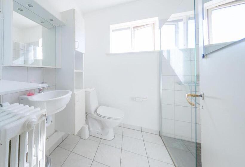 اتاق استاندارد چهار تخته, Hvammur 2 Guesthouse