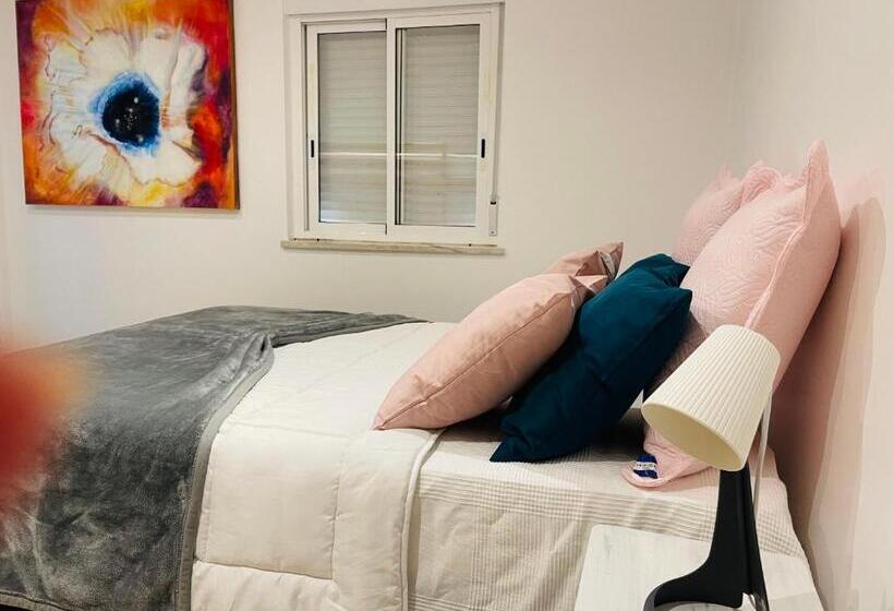 سوییت خانوادگی, Kerart House