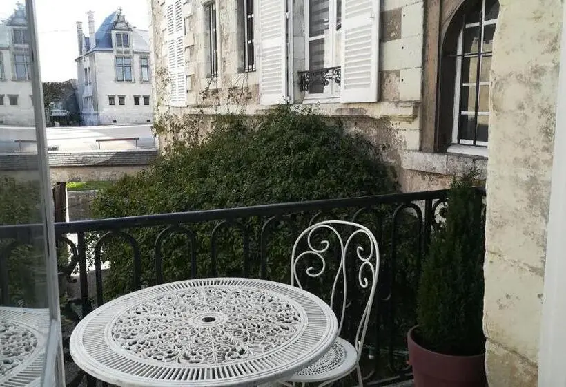 اتاق استاندارد, La Forge Du Roy