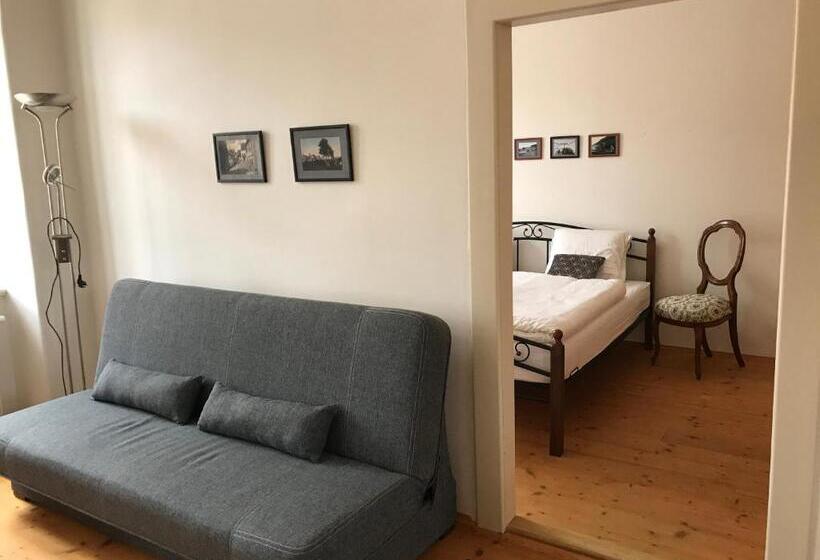 סוויטה משפחתית, Penzion U Synagogy