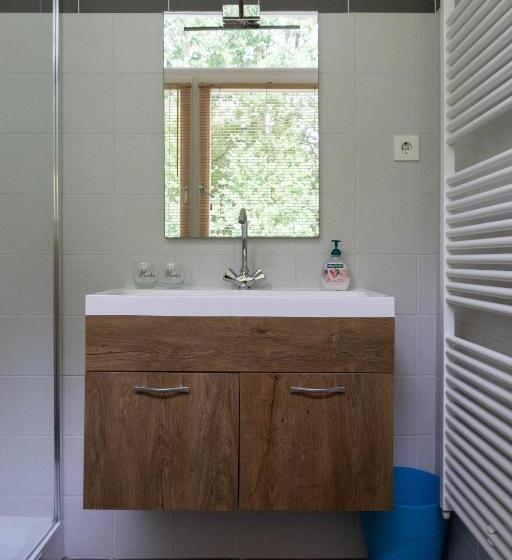 标准房带园景, De Rode Beuk