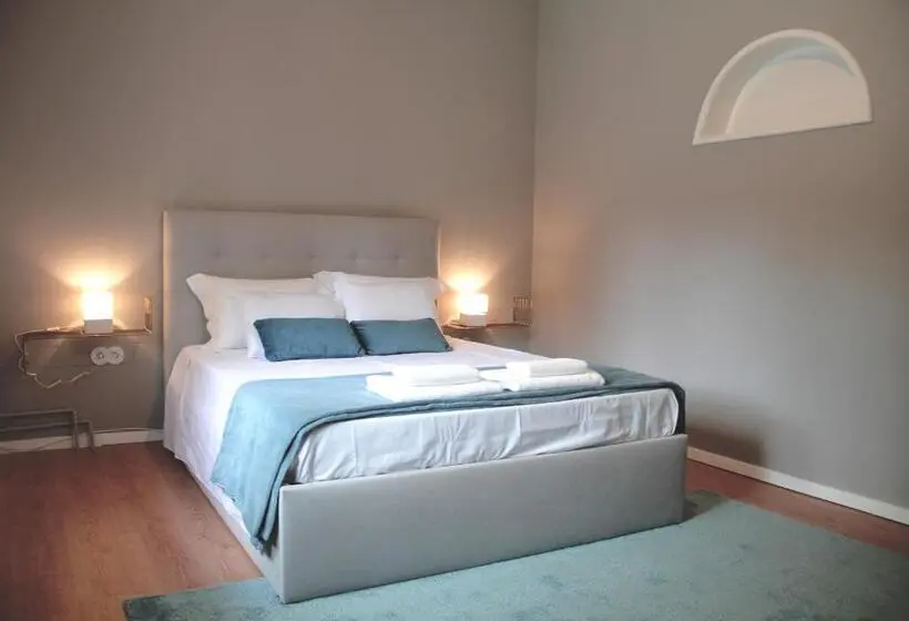 سوییت خانوادگی, Genius Loci Guesthouse