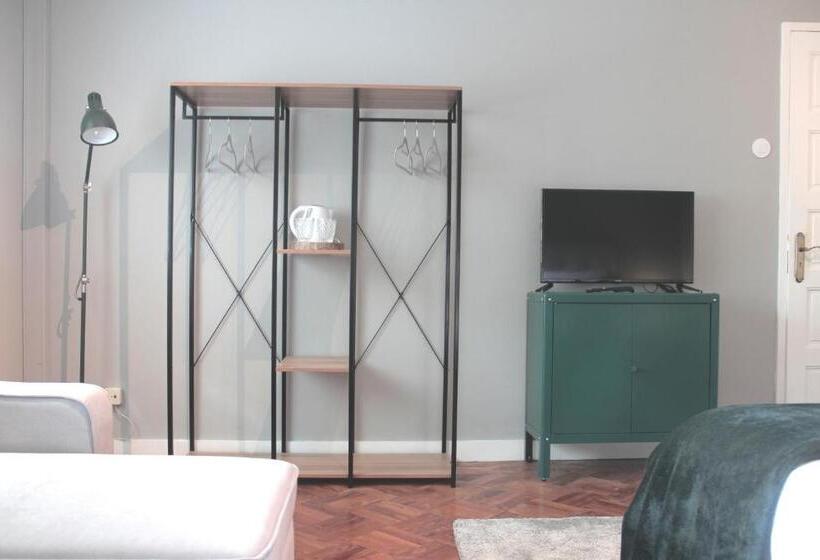 غرفة قياسية رباعية, Genius Loci Guesthouse