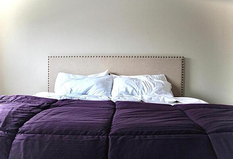 스탠다드 룸 킹사이즈 침대, Pine Mountain Inn