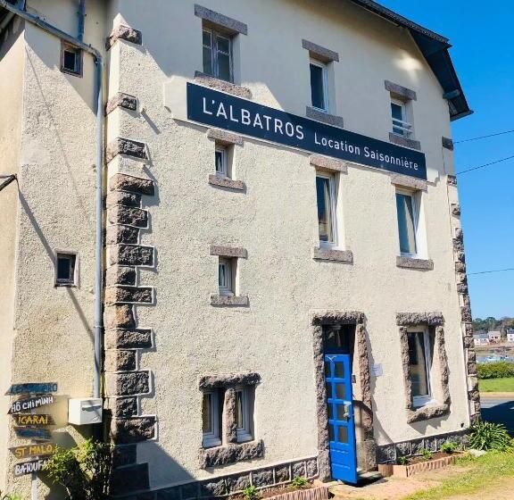 آپارتمان 1 خوابه با چشمانداز باغ, L Albatros