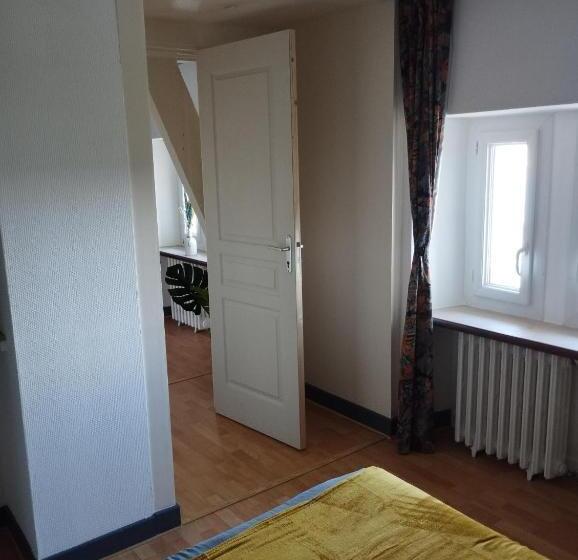 اتاق استاندارد با چشمانداز دریا, L Albatros