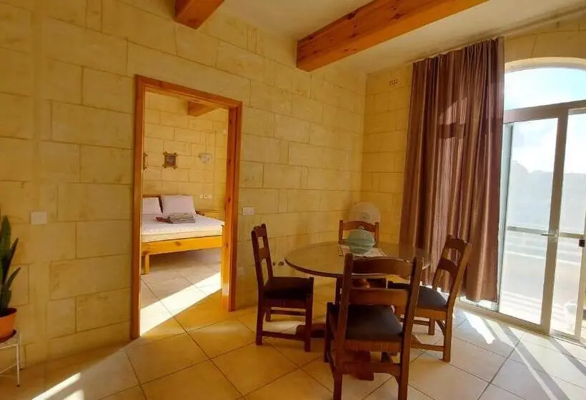 آپارتمان 1 خوابه با چشم‌انداز استخر, Business Accommodation By Happy&healthy Gozo