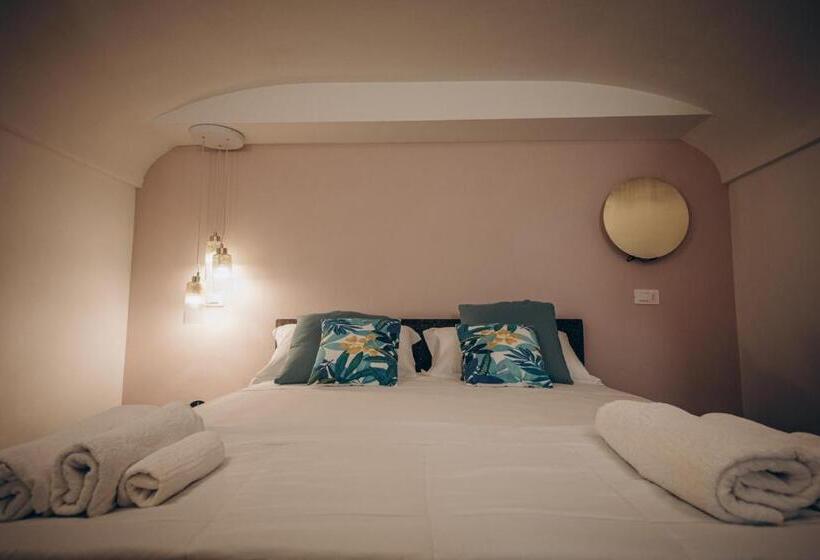 キングサイズベッドのスタンダードルーム, Liconti Exclusive Rooms