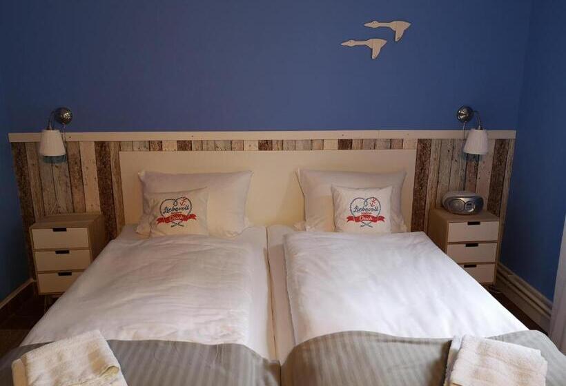 Номер Стандарт Вид на Сад, Liebevoll Hinterm Deich