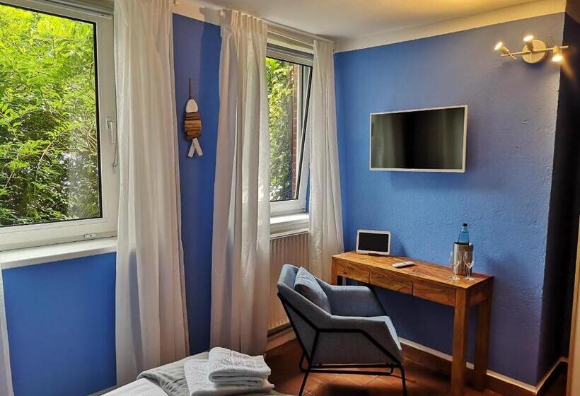 Номер Стандарт Вид на Сад, Liebevoll Hinterm Deich