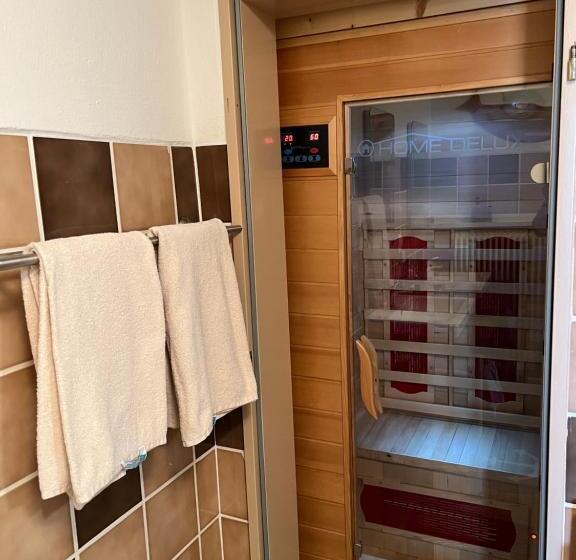 Номер Deluxe, Liebevoll Hinterm Deich