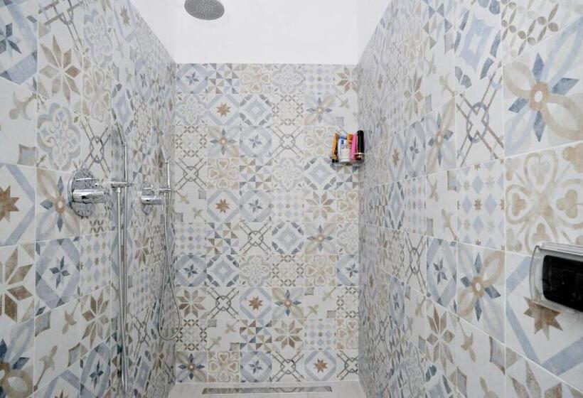Номер Стандарт Трехместный, Guest House La Genesa