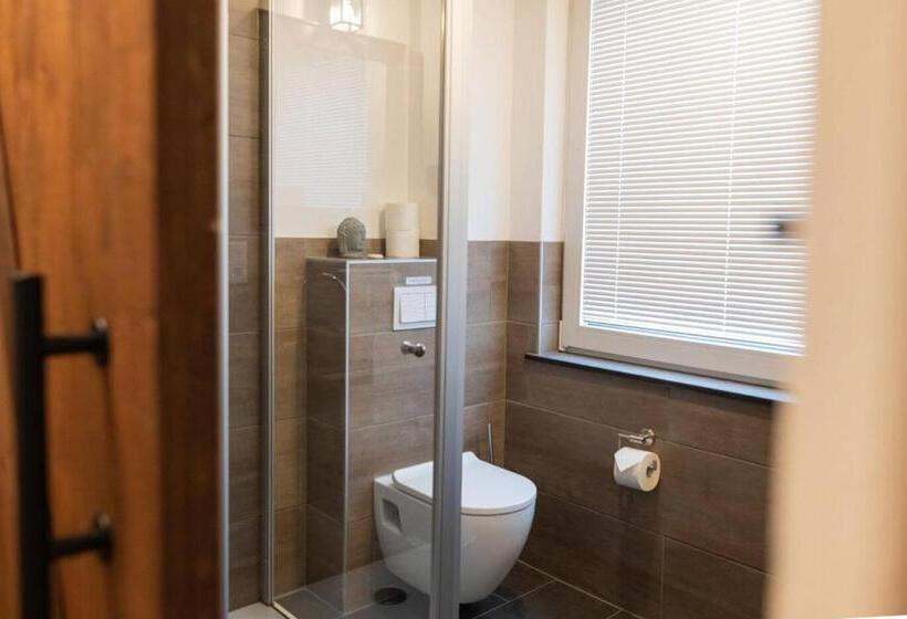 四人标准间, Haus Berchstein