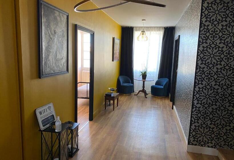 四人高级间, La Rochelle Et L Aunis