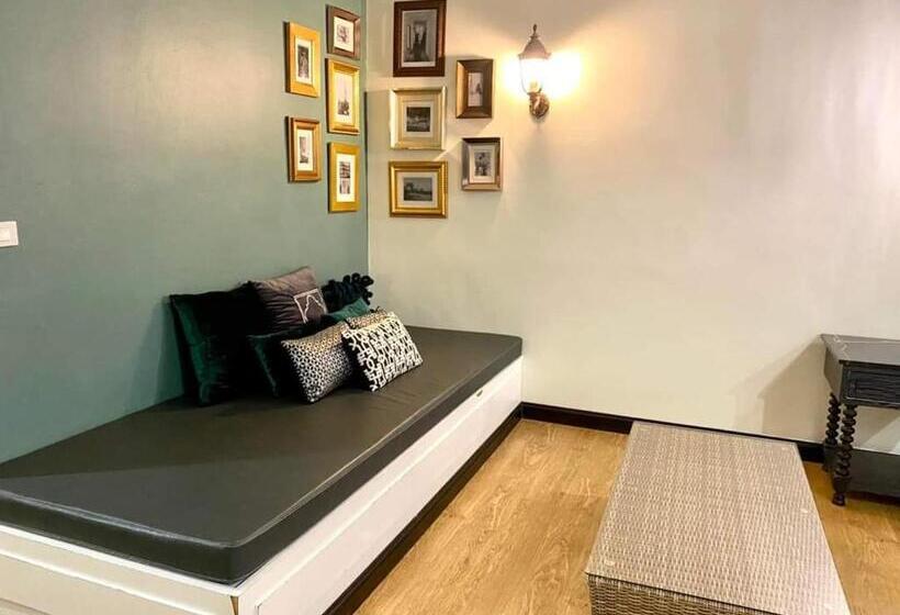 חדר דחוקס עם מיטת קינג, Vera Costa