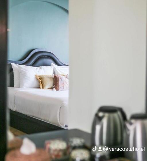 חדר דחוקס עם מיטת קינג, Vera Costa